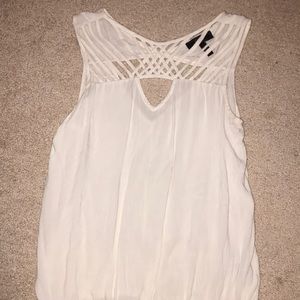 Jessica Simpson tank